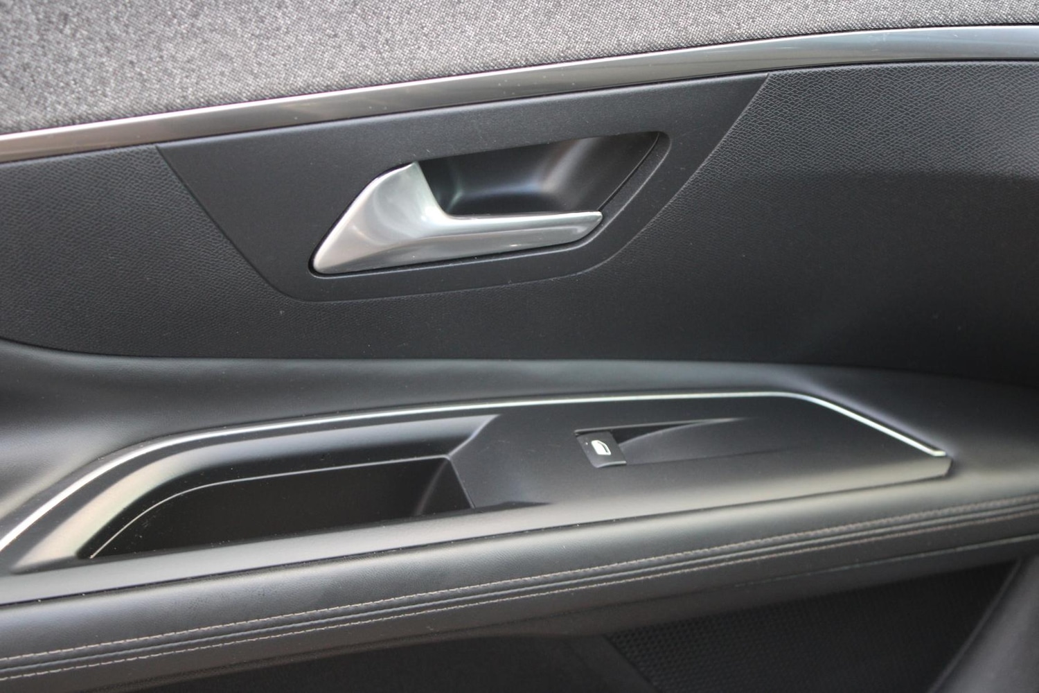 Used Peugeot 3008 2017 for sale - 76922284: Photo 29