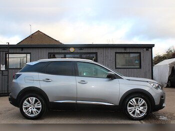 Used Peugeot 3008 2017 for sale - 76922284: Photo
