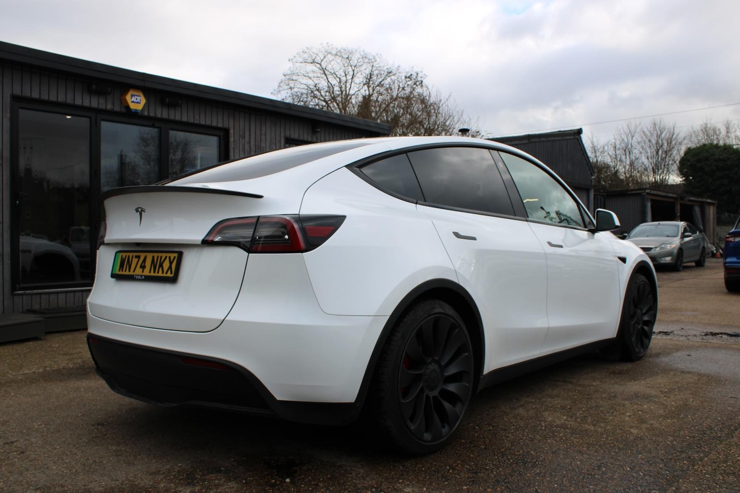 Used Tesla Model Y 2024 for sale - 77519426: Photo 4