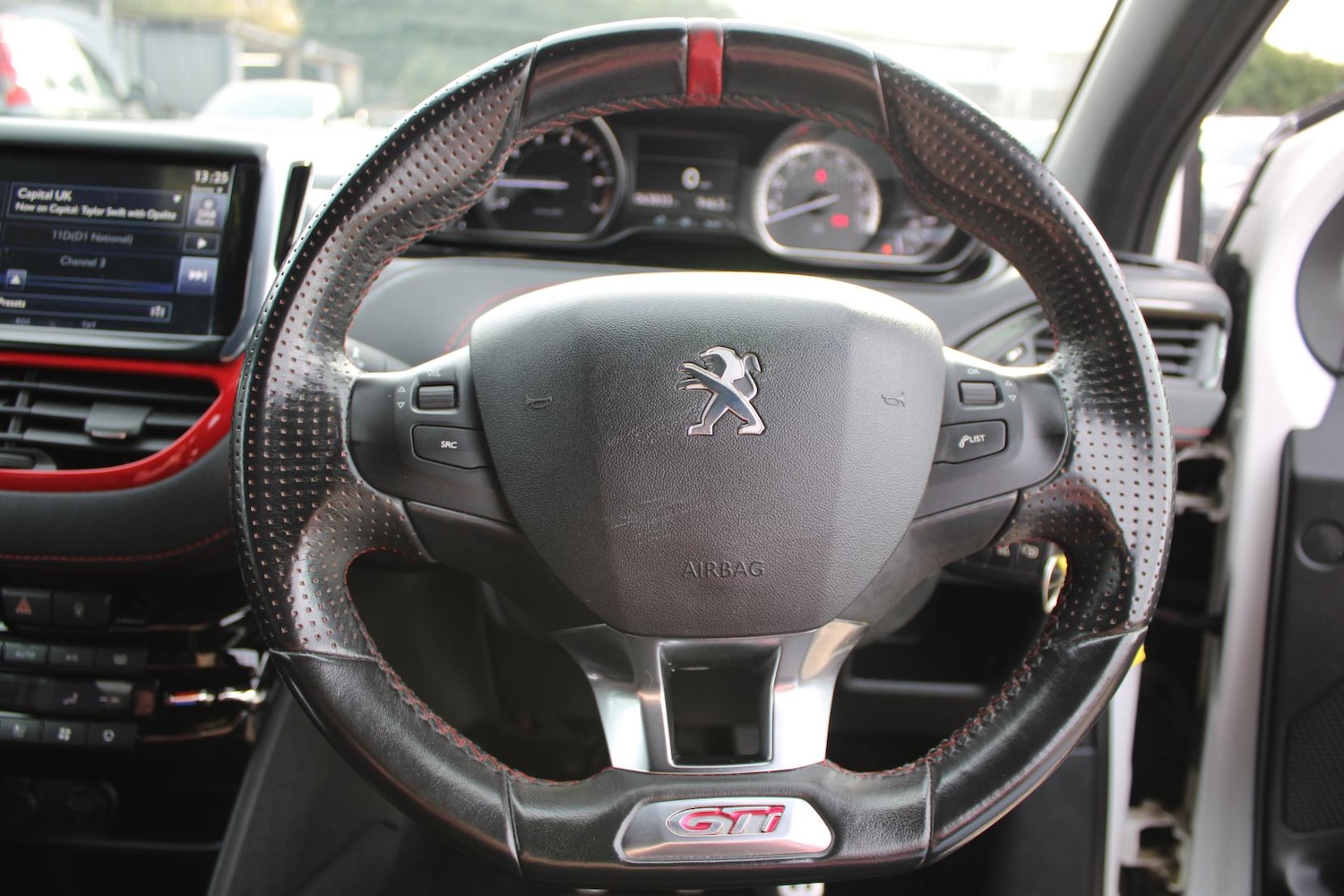 Used Peugeot 208 2015 for sale - 76922285: Photo 21