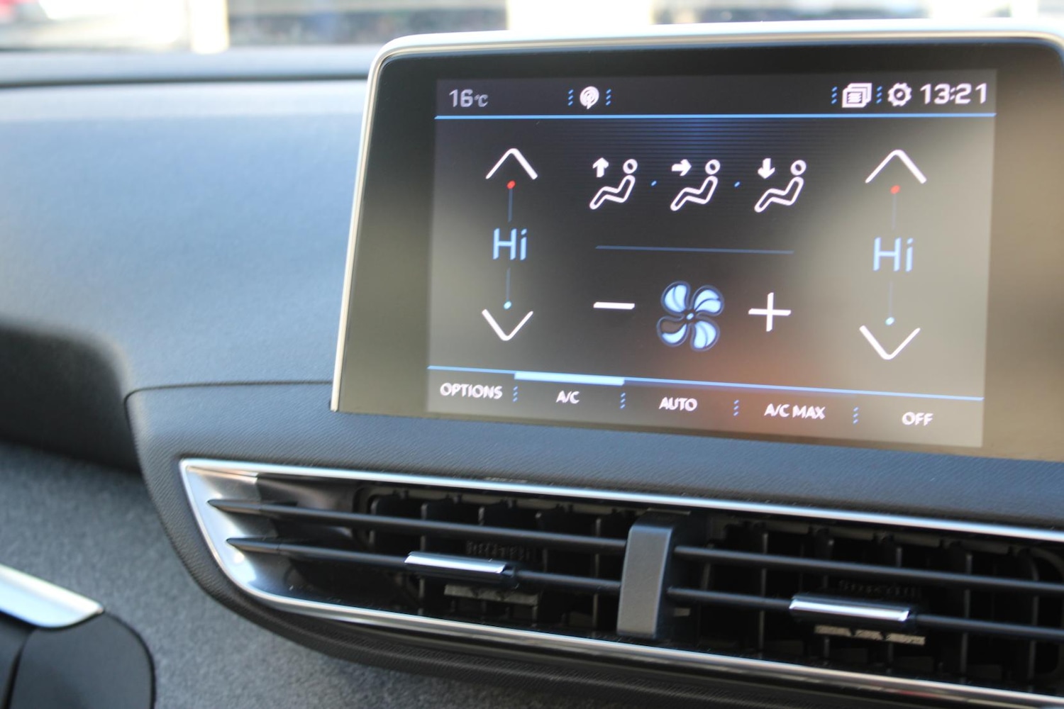 Used Peugeot 3008 2017 for sale - 76979770: Photo 23