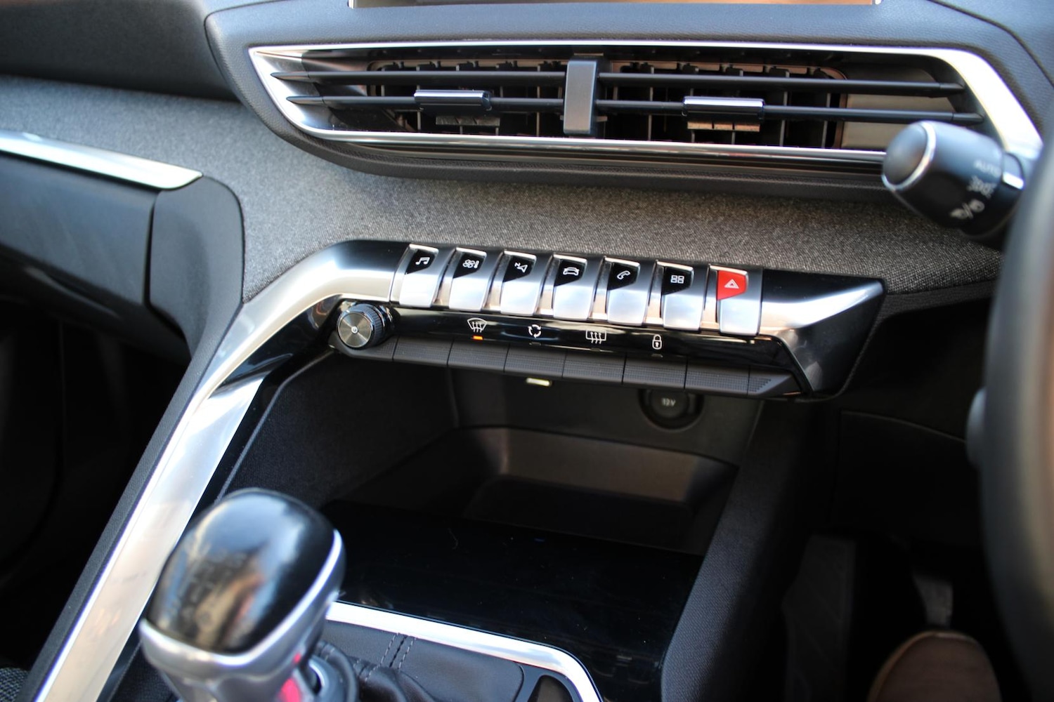 Used Peugeot 3008 2017 for sale - 76979770: Photo 33