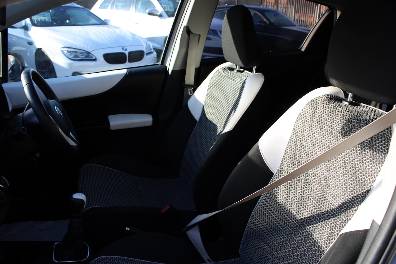 Used Toyota Yaris 2013 for sale - 76979772: Photo 13