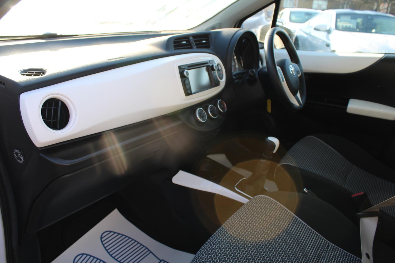 Used Toyota Yaris 2013 for sale - 76979772: Photo 14