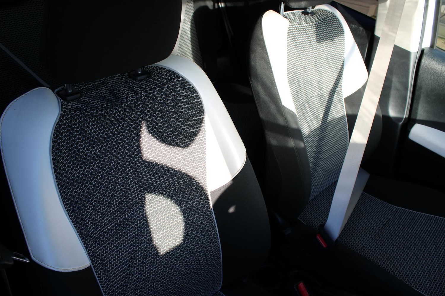 Used Toyota Yaris 2013 for sale - 76979772: Photo 26