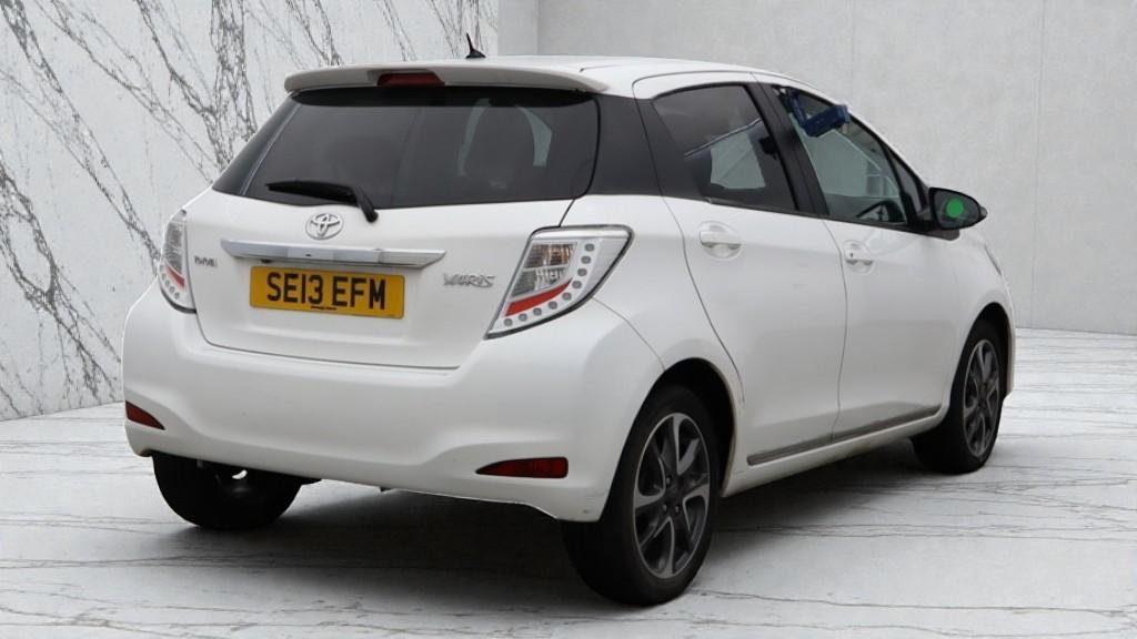 Used Toyota Yaris 2013 for sale - 76979772: Photo 3