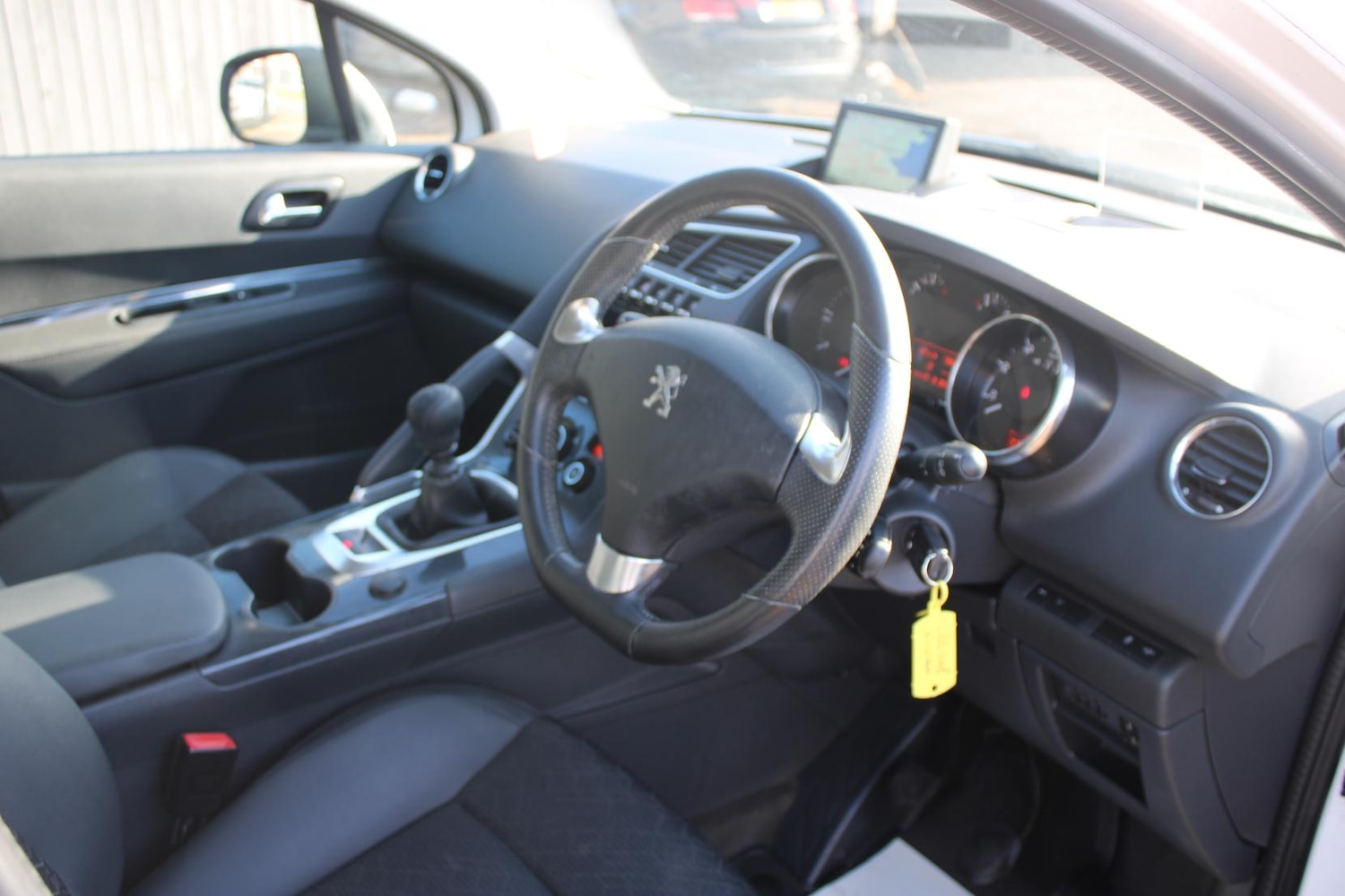 Used Peugeot 3008 2016 for sale - 77462011: Photo 12