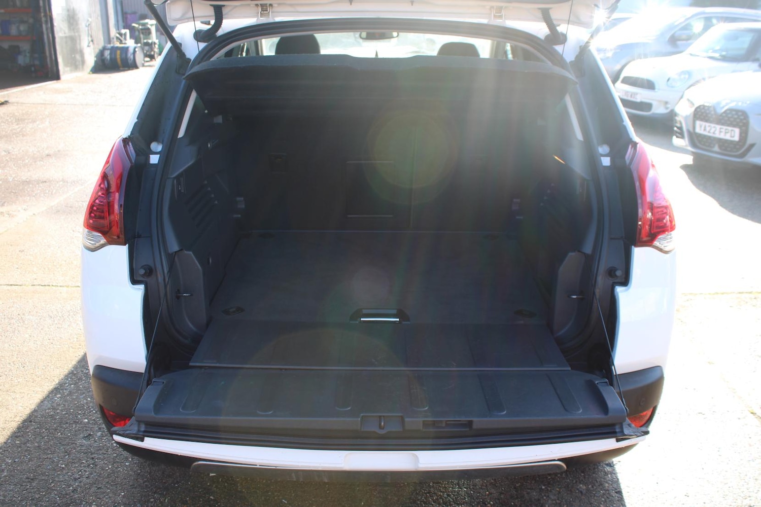 Used Peugeot 3008 2016 for sale - 77462011: Photo 8