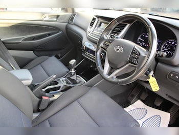 Used Hyundai TUCSON 2017 for sale - 76979784: Photo