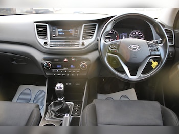 Used Hyundai TUCSON 2017 for sale - 76979784: Photo