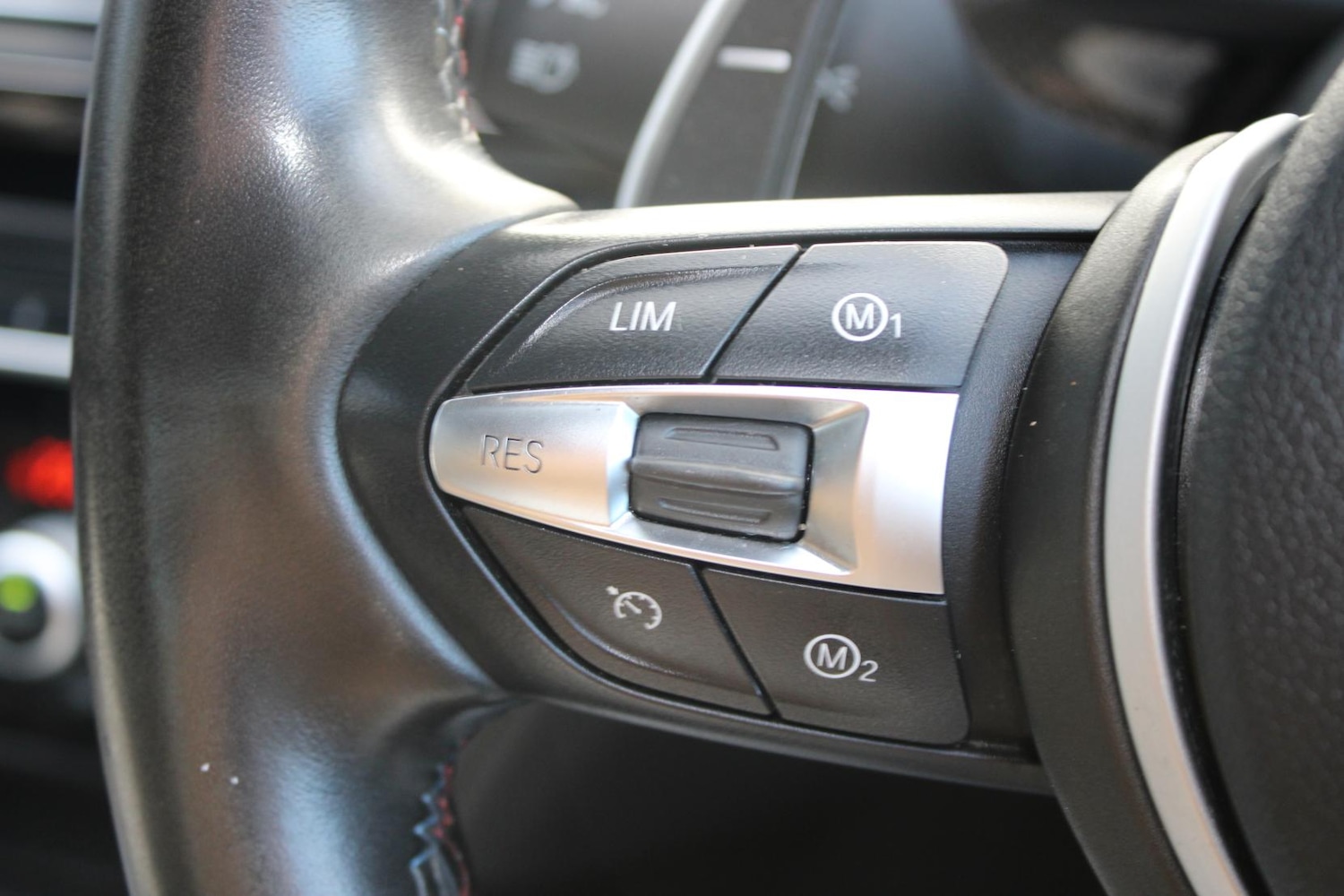 Used BMW M6 2017 for sale - 76979409: Photo 60