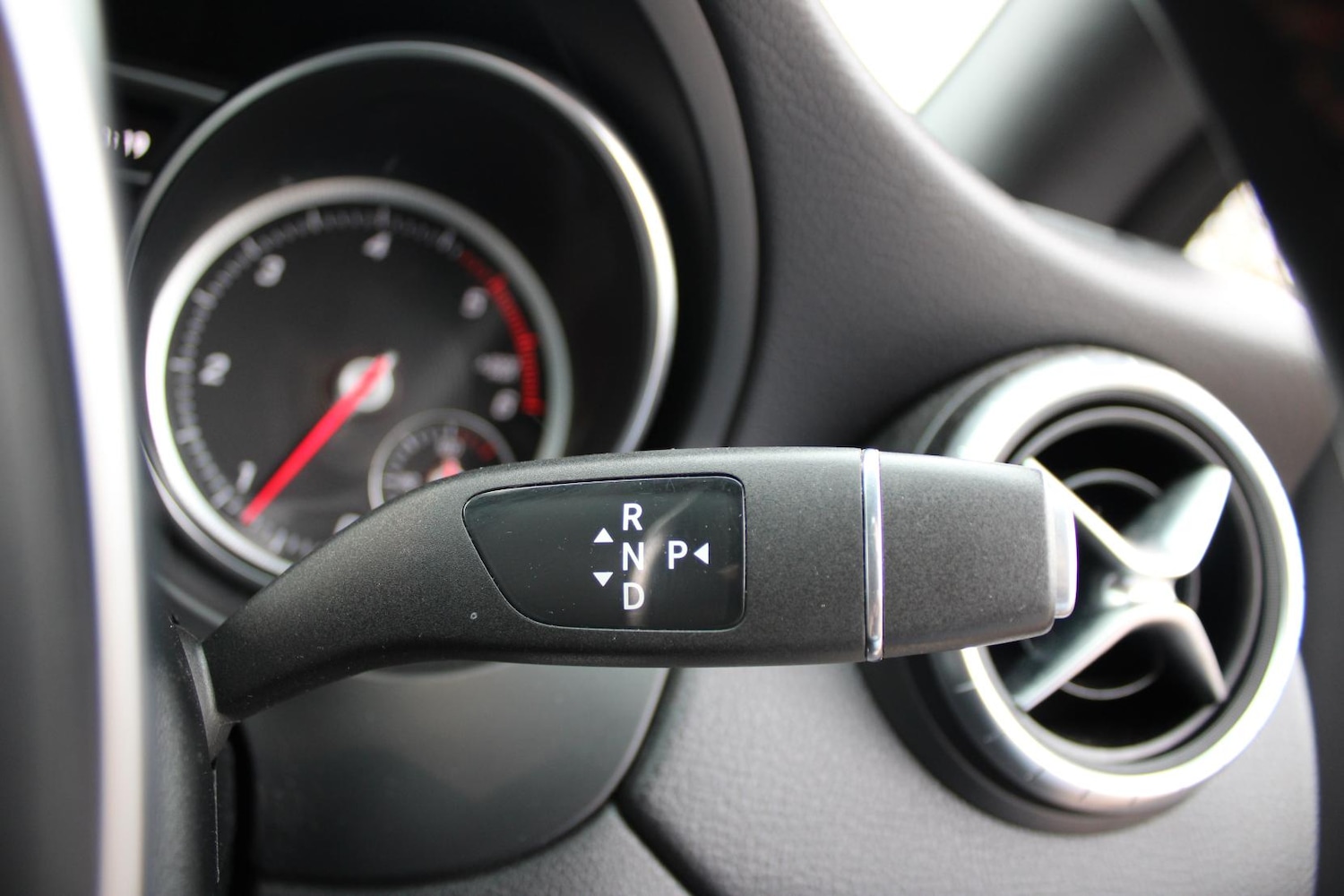 Used Mercedes-Benz CLA 2017 for sale - 76933410: Photo 32