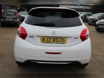Used Peugeot 208 2015 for sale - 77462006: Photo