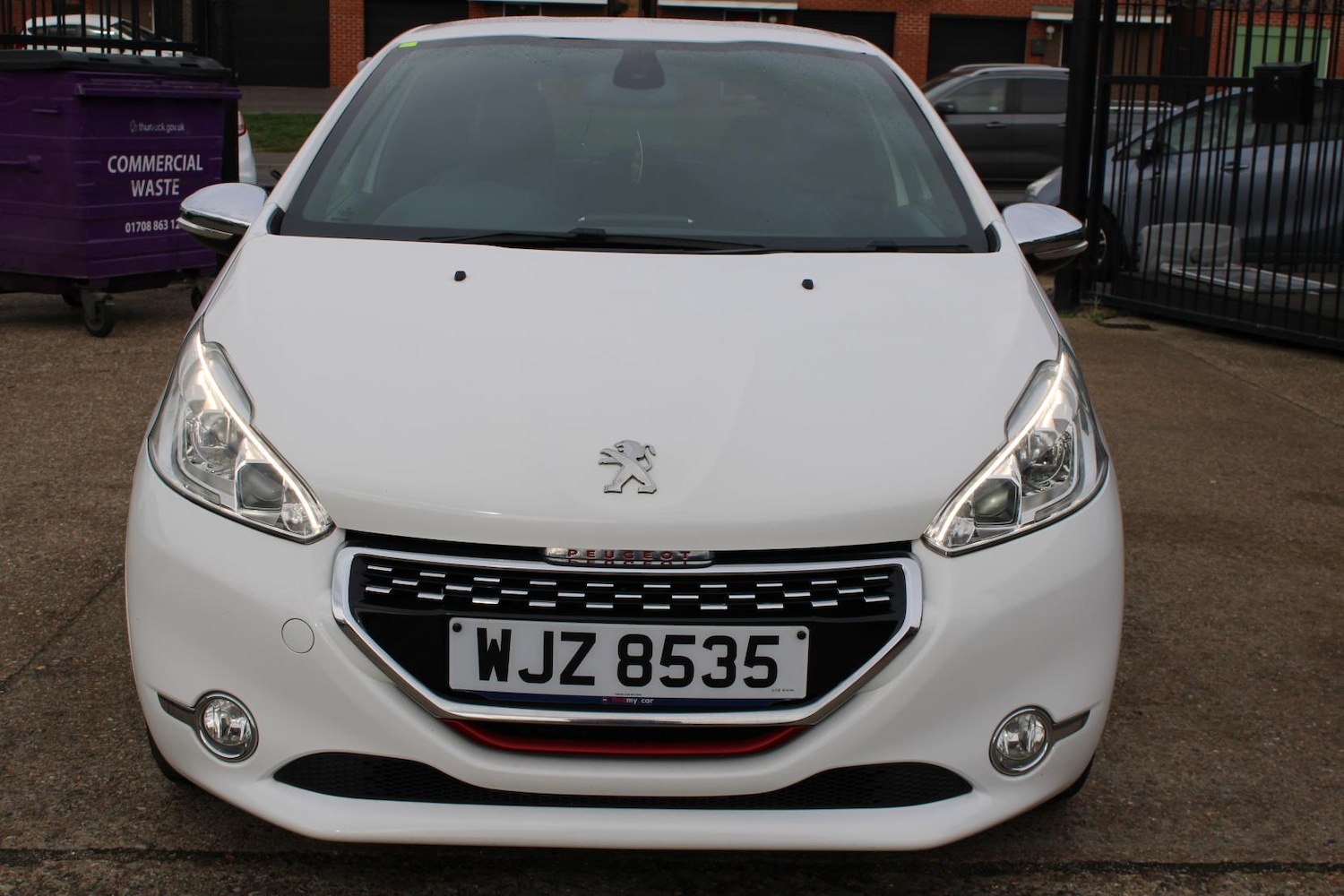 Used Peugeot 208 2015 for sale - 77462006: Photo 8