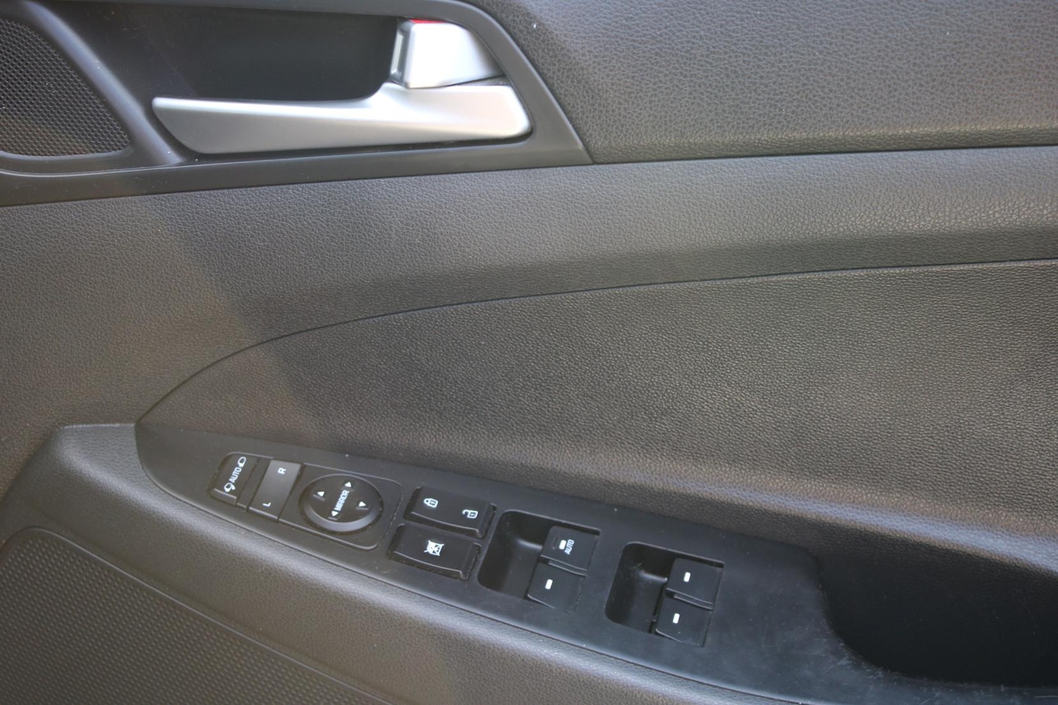 Used Hyundai TUCSON 2017 for sale - 76922264: Photo 14