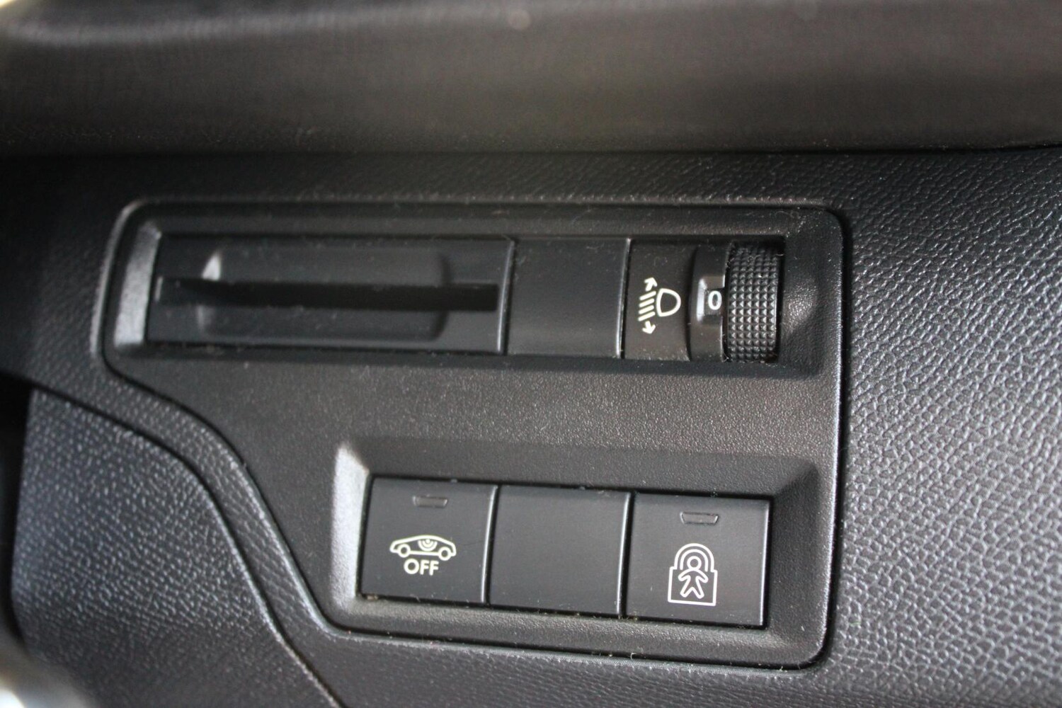 Used Peugeot 3008 2017 for sale - 77462007: Photo 42