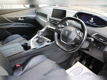 Used Peugeot 3008 2017 for sale - 77462007: Photo