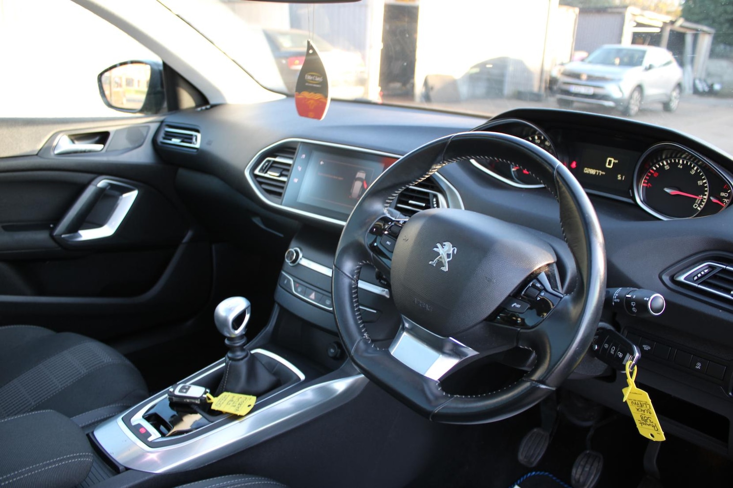 Used Peugeot 308 2018 for sale - 76922306: Photo 13