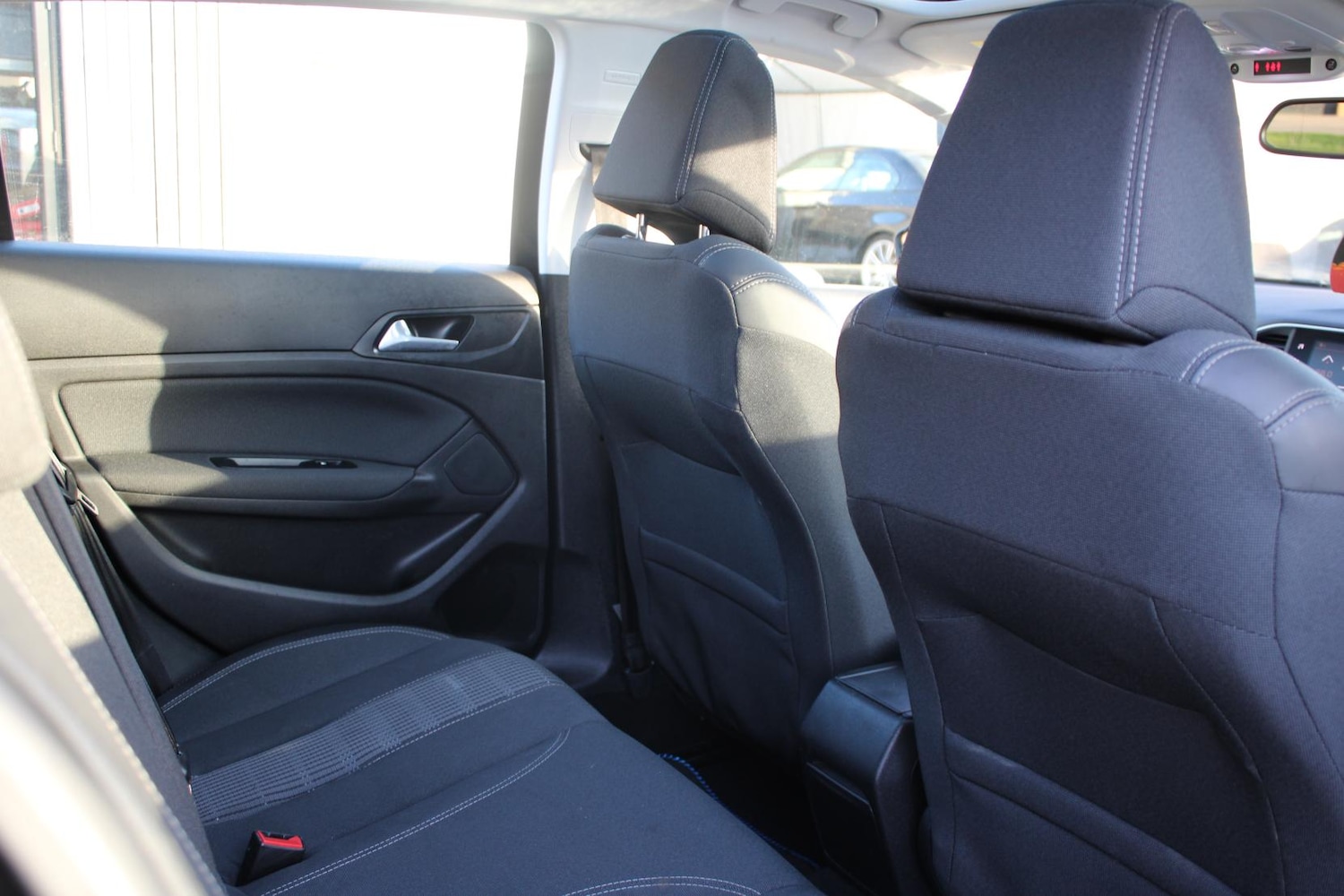 Used Peugeot 308 2018 for sale - 76922306: Photo 15