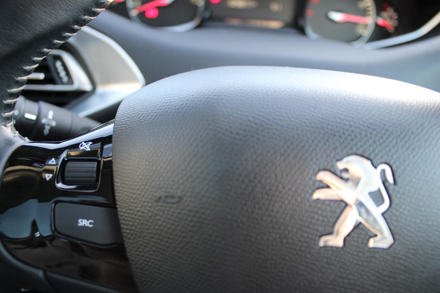 Used Peugeot 308 2018 for sale - 76922306: Photo 22