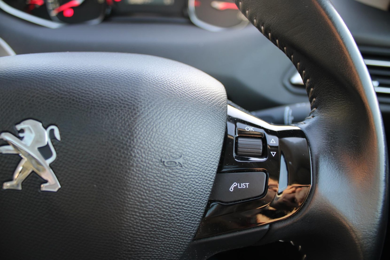 Used Peugeot 308 2018 for sale - 76922306: Photo 23