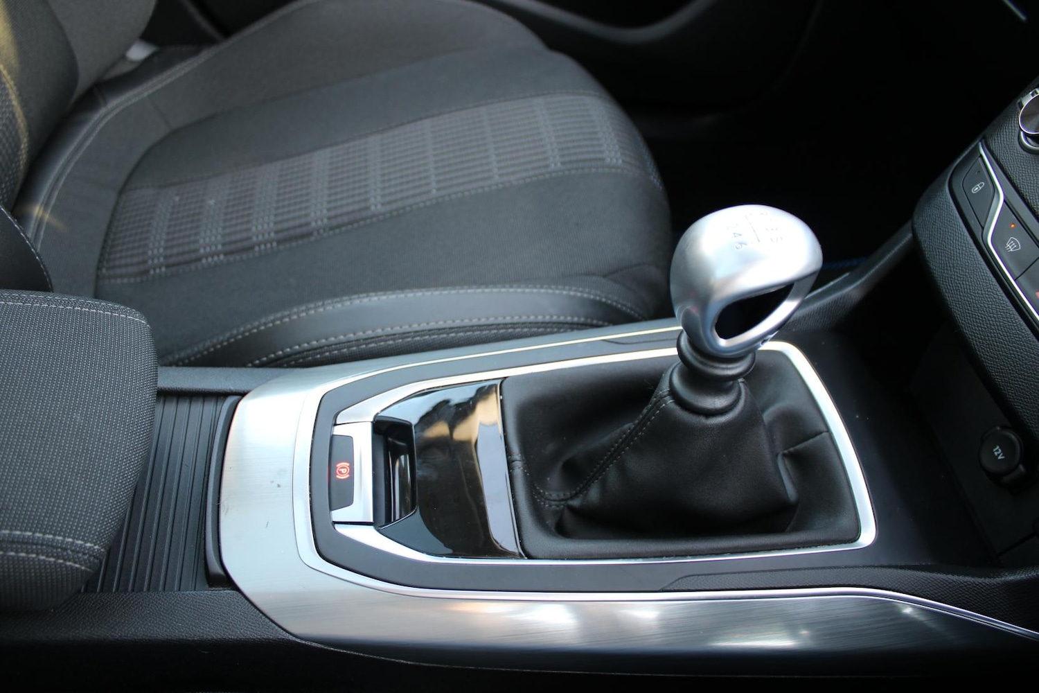 Used Peugeot 308 2018 for sale - 76922306: Photo 40