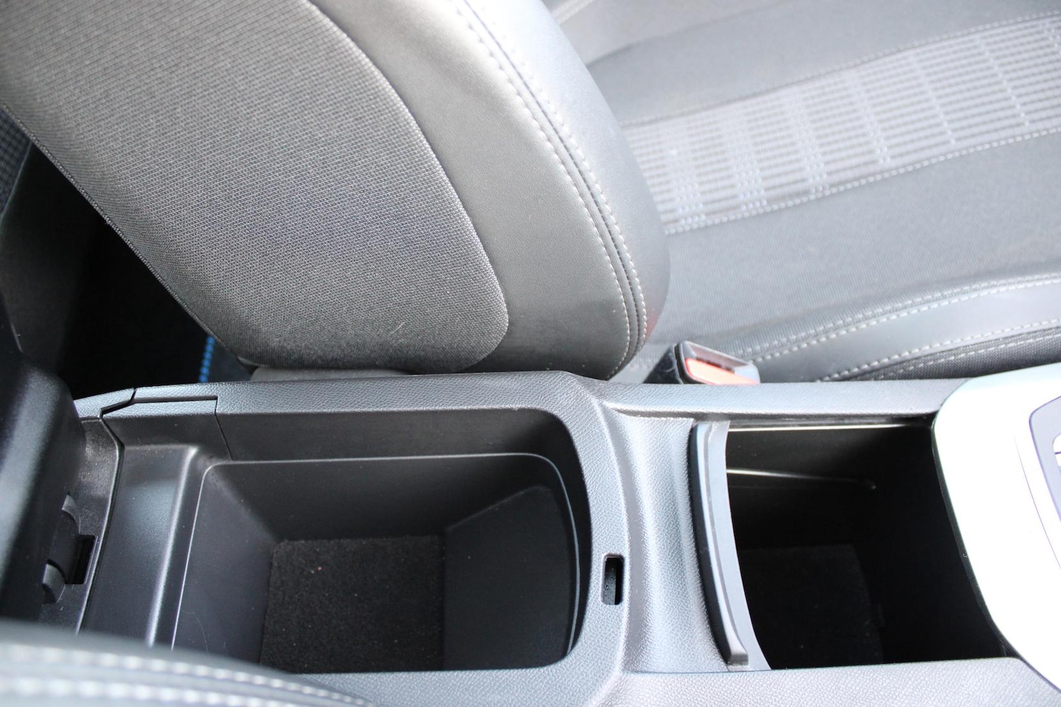 Used Peugeot 308 2018 for sale - 76922306: Photo 42