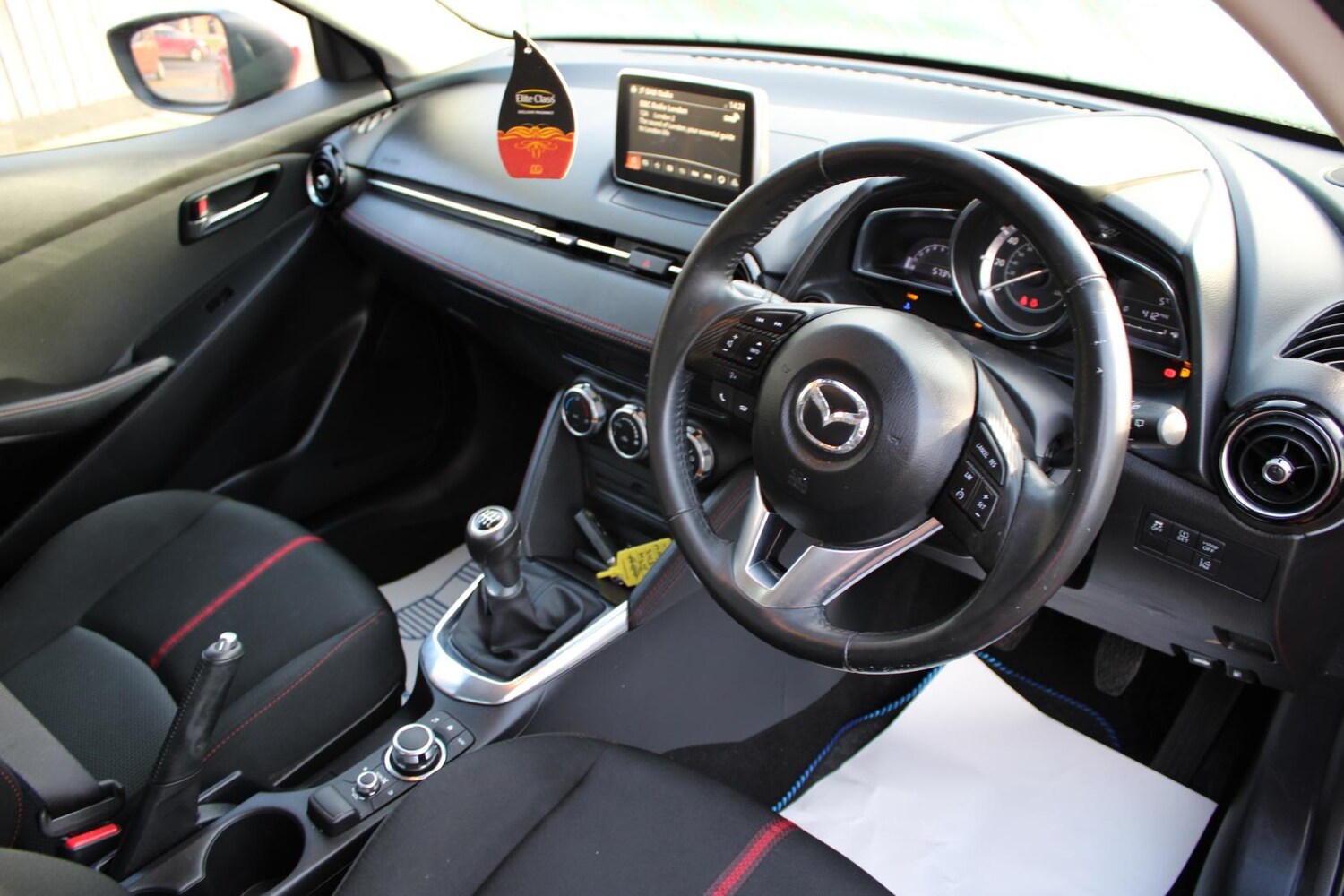 Used Mazda Mazda2 2016 for sale - 77367229: Photo 11