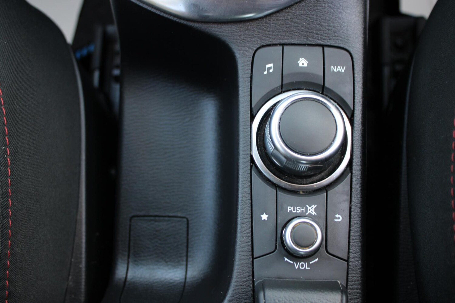 Used Mazda Mazda2 2016 for sale - 77367229: Photo 29