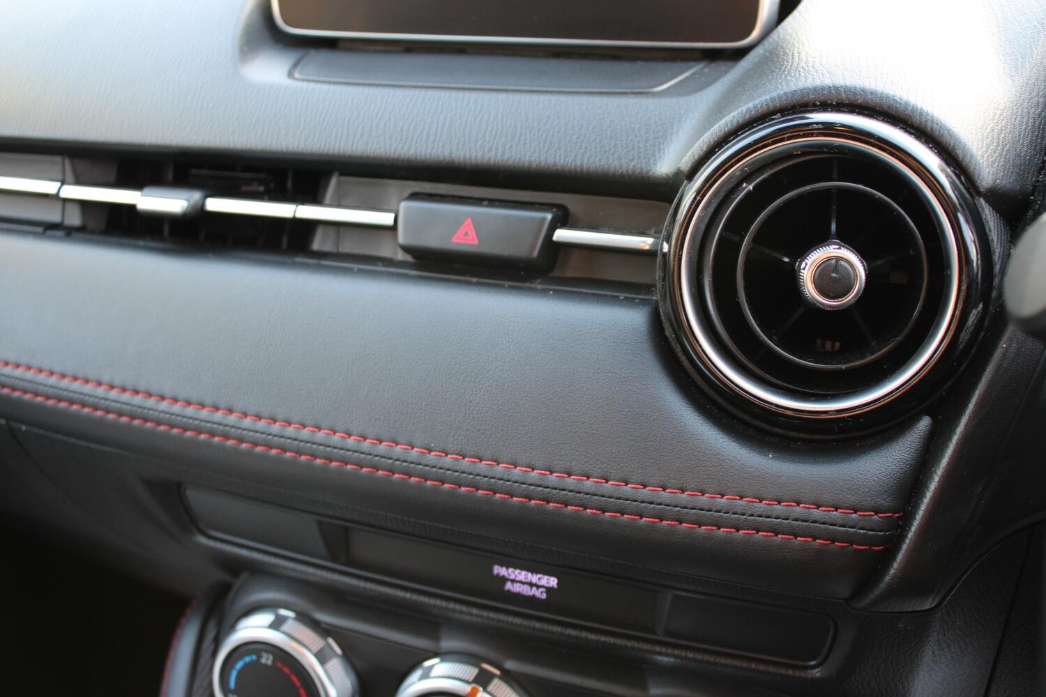 Used Mazda Mazda2 2016 for sale - 77367229: Photo 33