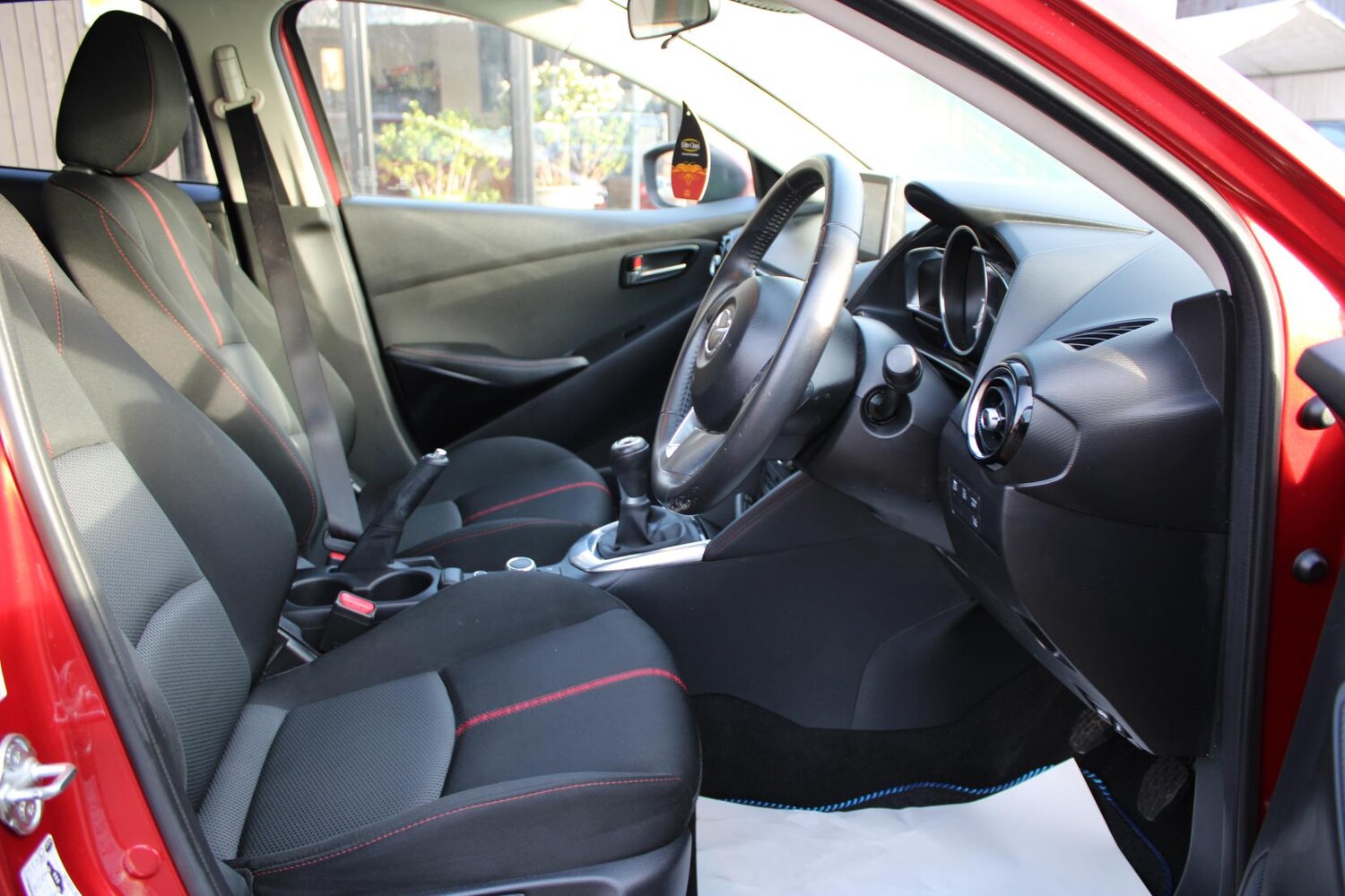 Used Mazda Mazda2 2016 for sale - 77367229: Photo 9