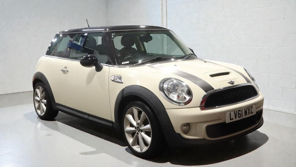 Used MINI Hatch 2011 for sale - 77001796: Photo 1