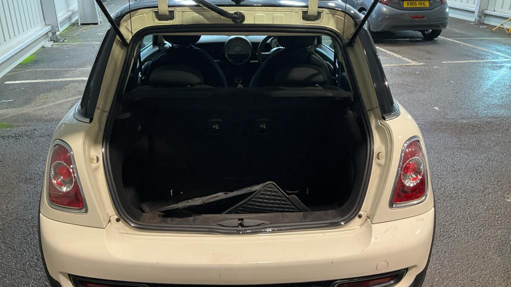 Used MINI Hatch 2011 for sale - 77001796: Photo 11