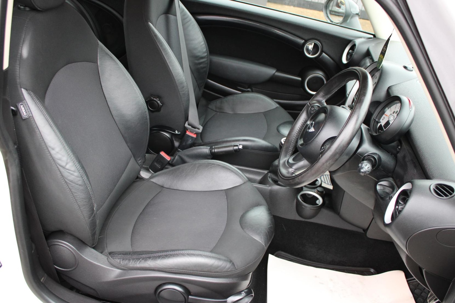 Used MINI Hatch 2011 for sale - 77001796: Photo 14