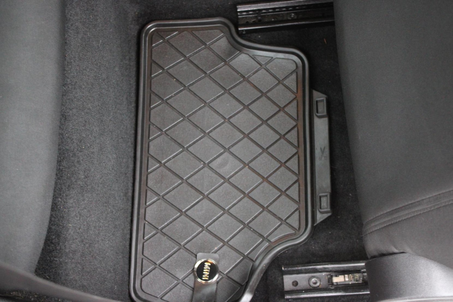 Used MINI Hatch 2011 for sale - 77001796: Photo 17