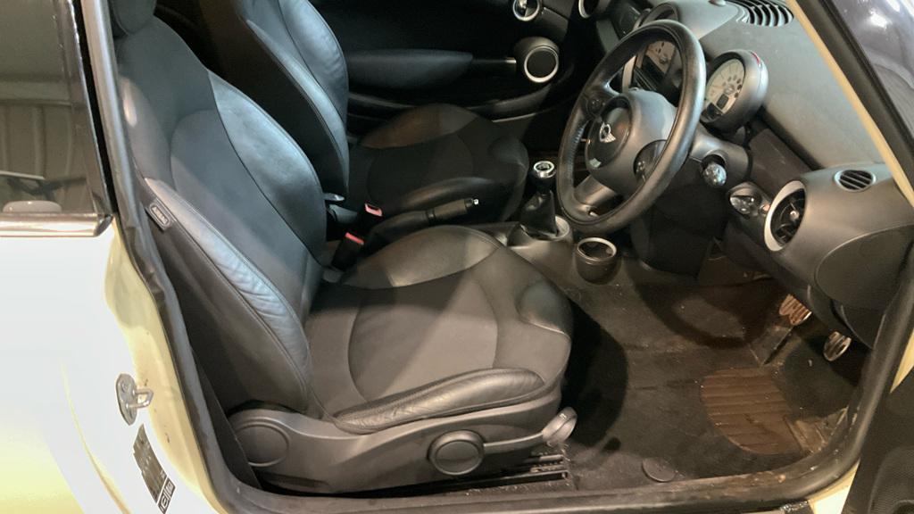Used MINI Hatch 2011 for sale - 77001796: Photo 7