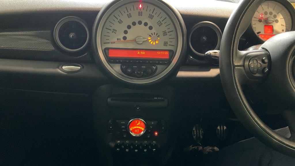 Used MINI Hatch 2011 for sale - 77001796: Photo 9