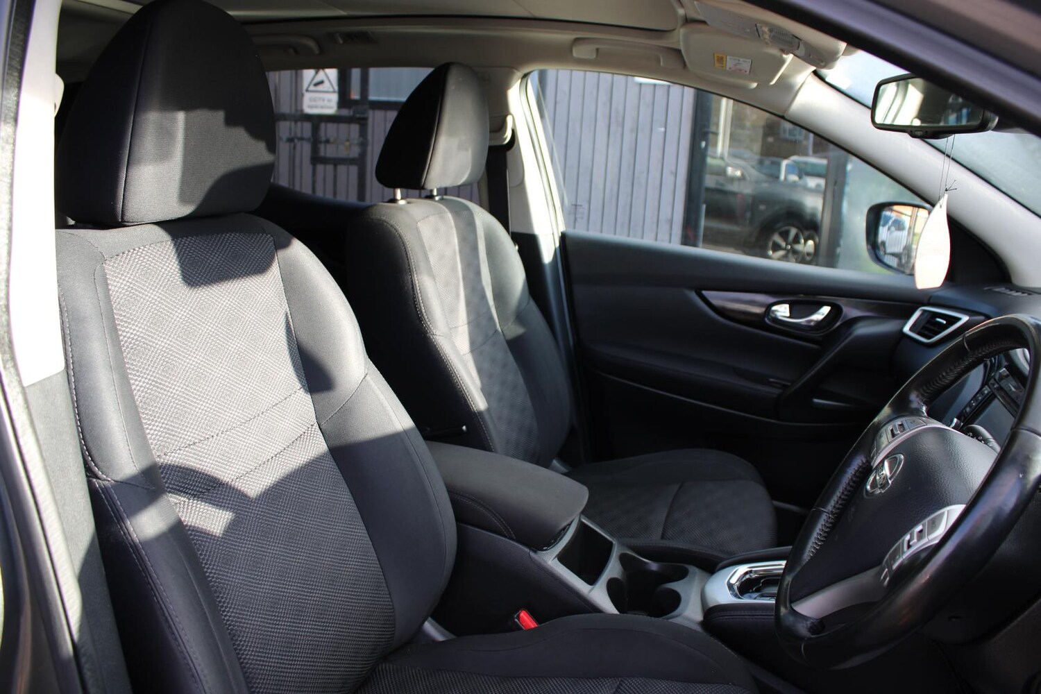 Used Nissan Qashqai 2016 for sale - 77462040: Photo 9