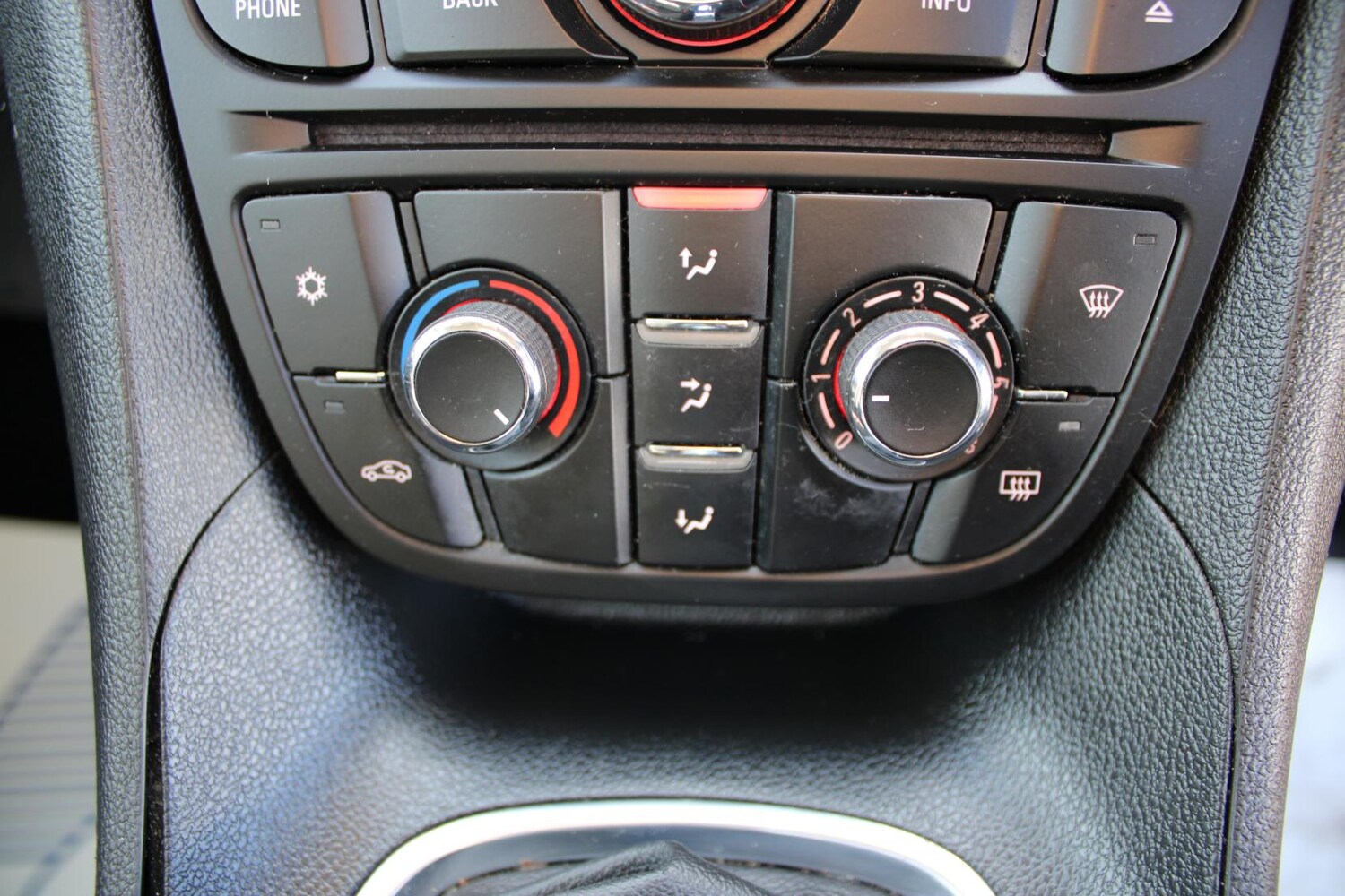 Used Vauxhall Meriva 2013 for sale - 78152962: Photo 28