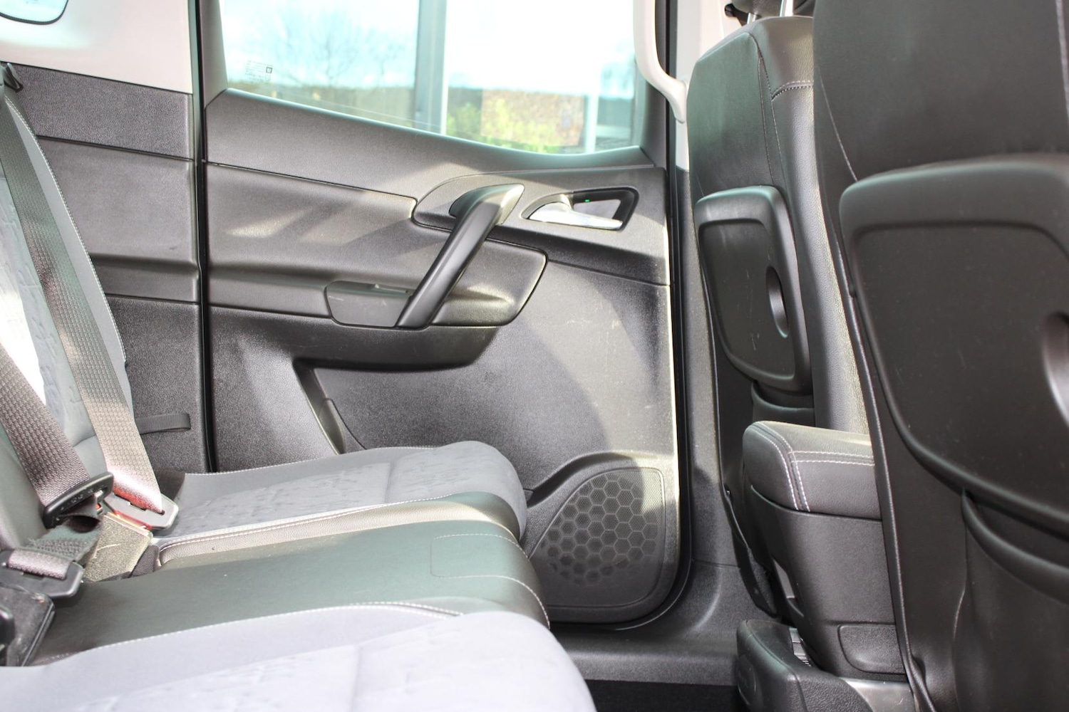 Used Vauxhall Meriva 2015 for sale - 76922254: Photo 15