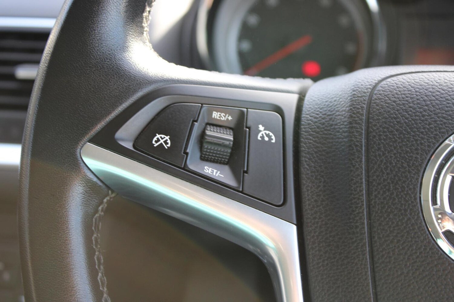 Used Vauxhall Meriva 2015 for sale - 76922254: Photo 20