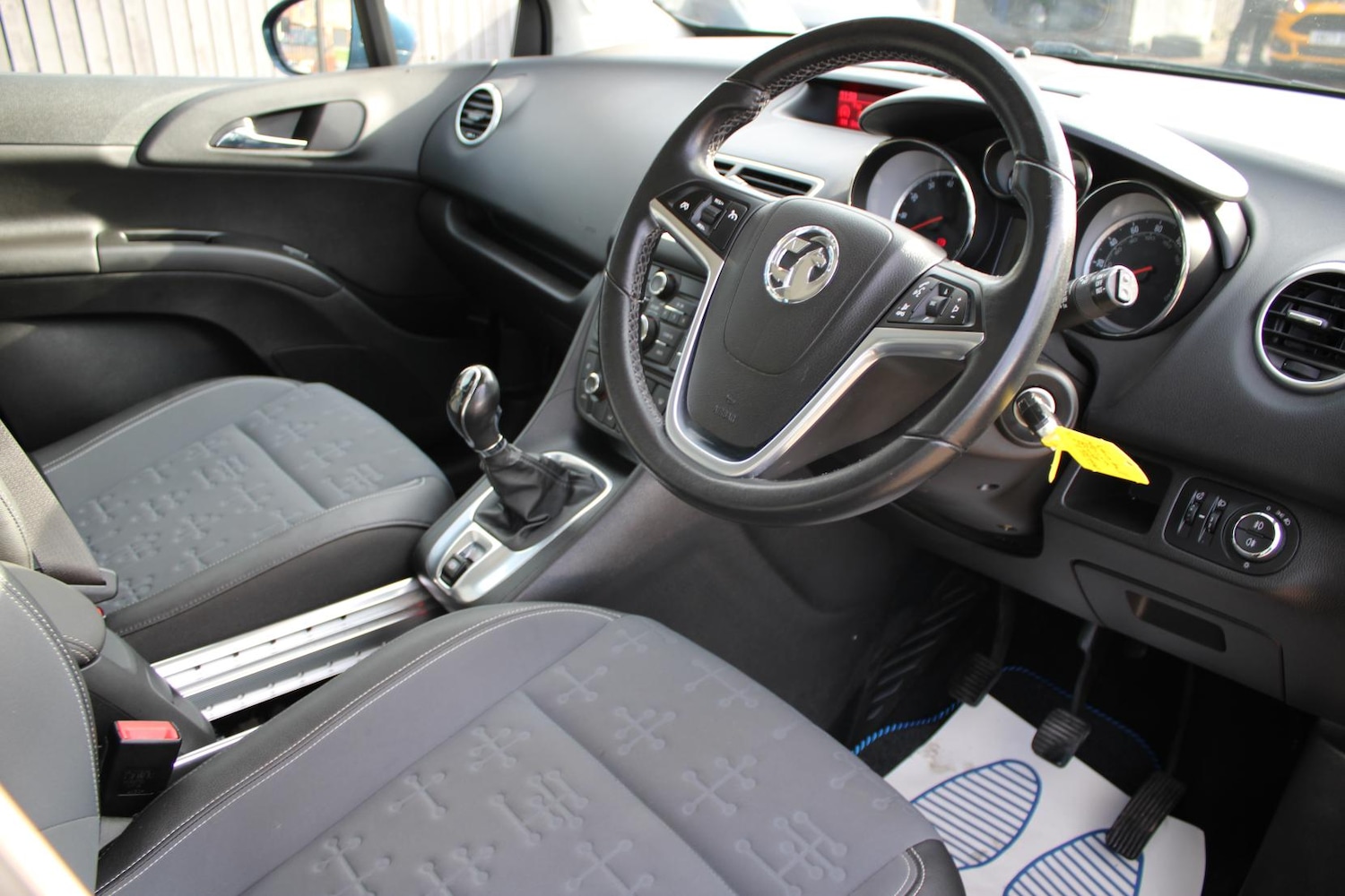 Used Vauxhall Meriva 2015 for sale - 76922254: Photo 9