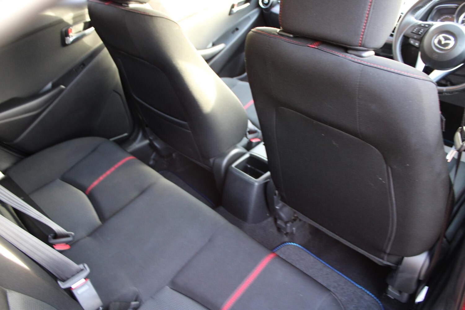 Used Mazda Mazda2 2016 for sale - 77462035: Photo 18