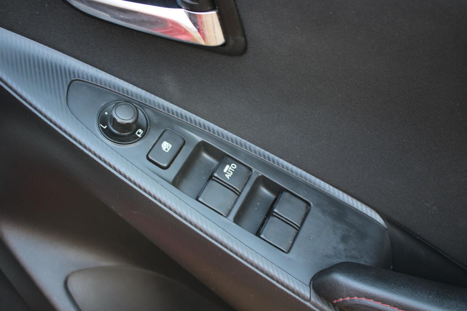 Used Mazda Mazda2 2016 for sale - 77462035: Photo 22