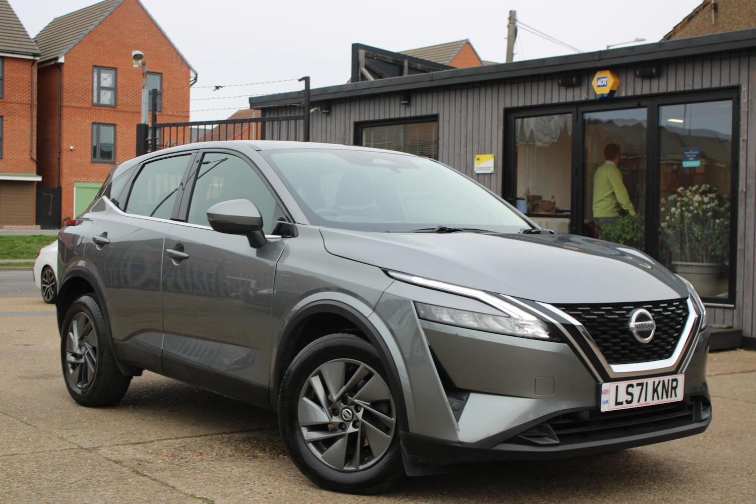 Used Nissan Qashqai 2021 for sale - 76979766: Photo 2