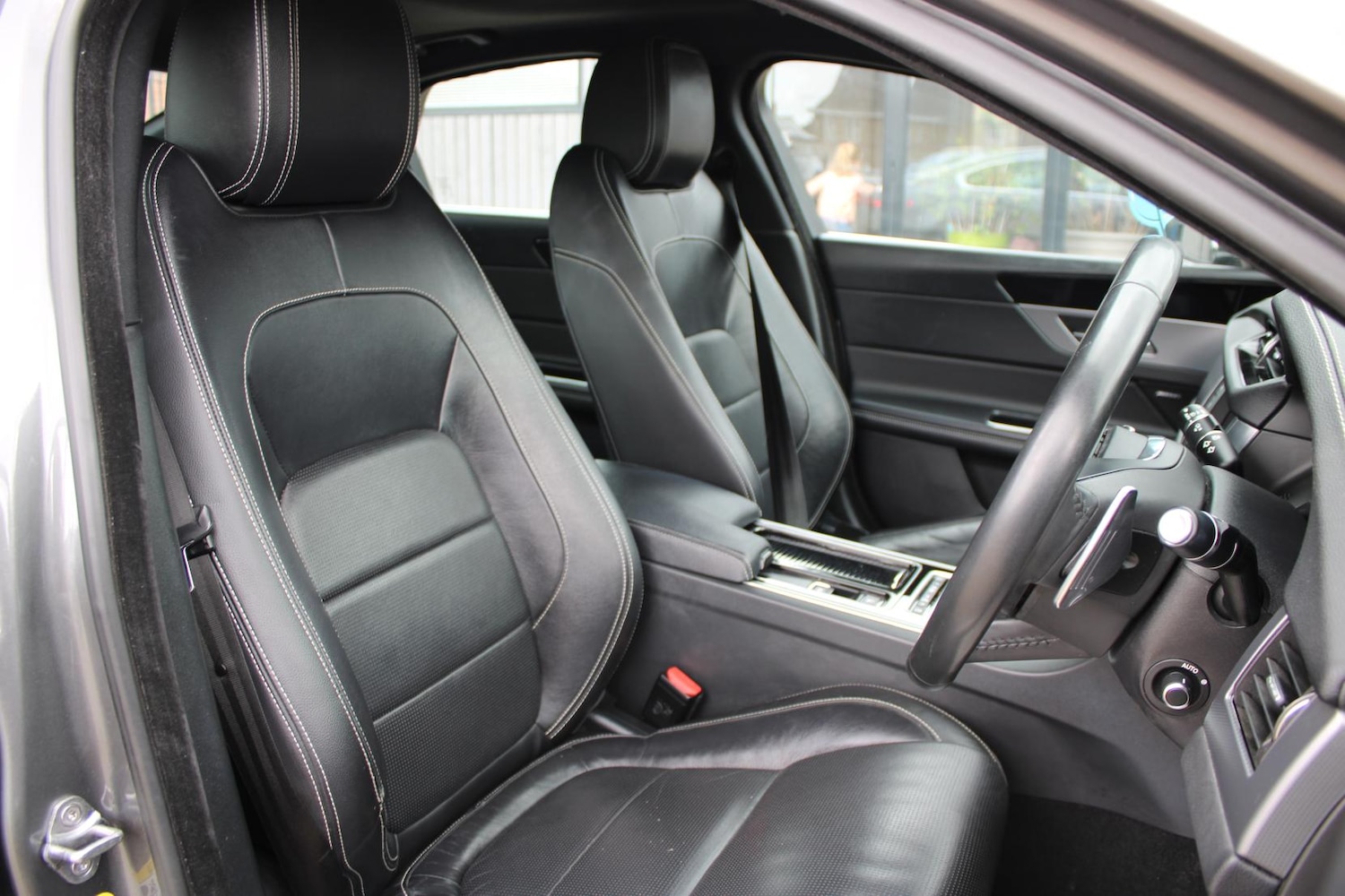 Used Jaguar XF 2018 for sale - 78152952: Photo 10