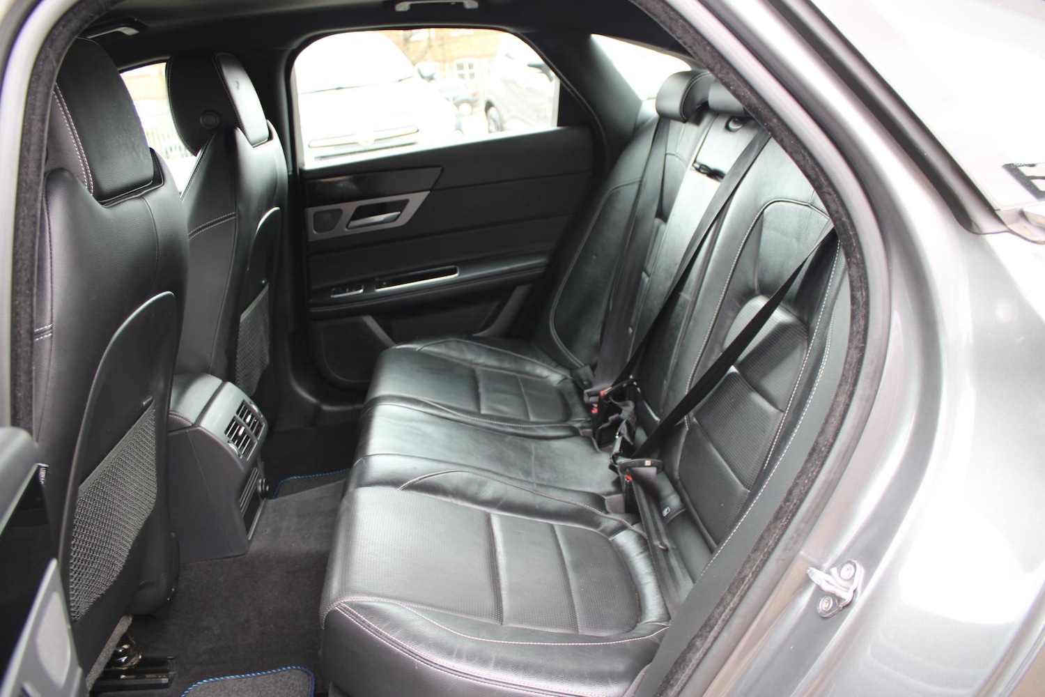 Used Jaguar XF 2018 for sale - 78152952: Photo 13