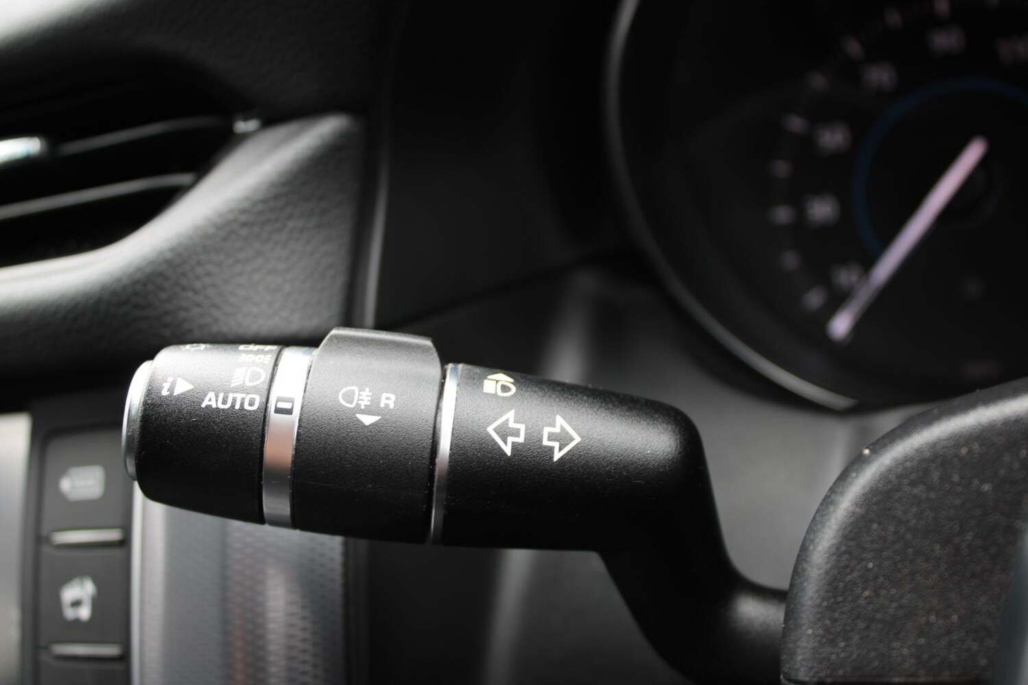 Used Jaguar XF 2018 for sale - 78152952: Photo 28