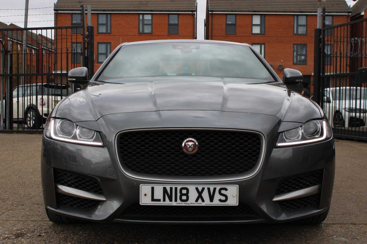 Used Jaguar XF 2018 for sale - 78152952: Photo 3
