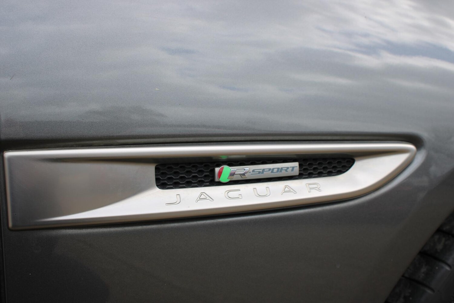 Used Jaguar XF 2018 for sale - 78152952: Photo 42